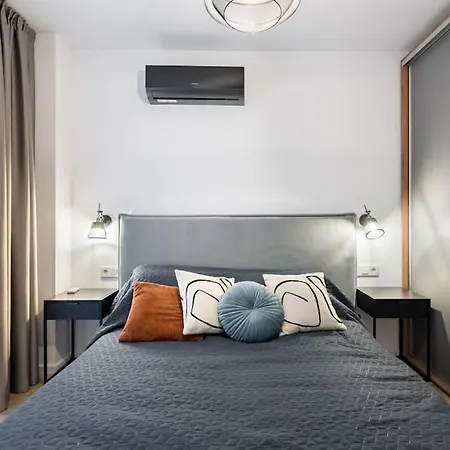 Belvedere Comfort Zone - 1Br - Paid Parking-2